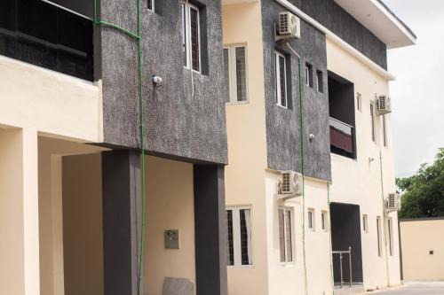 Oystershell Apartments