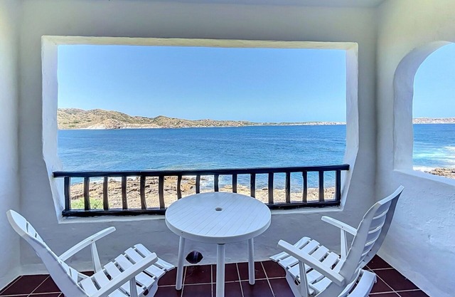P98 - Nice flat on the sea