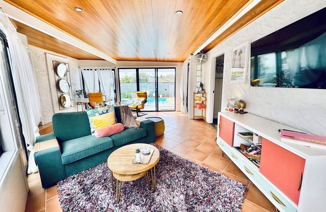 PALM SPRINGS – 2 BED + PRIVATE POOL – COFFS HABOUR
