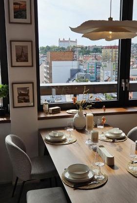 Panorama View Design Apartments in Old Town - Free Parking