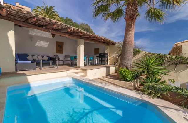 Panoramic Country House