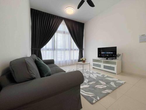 Paradigm Mall Cozy Stay 2 parkings 7 pax