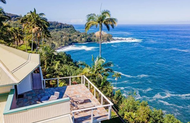 Paradise Bluff: Cliffside Home w/Gorgeous Ocean Views and Tropical Garden