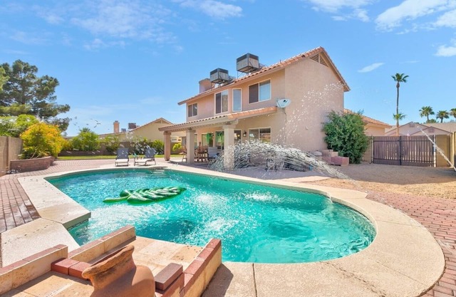 Paradise in Peoria - Rising Realty Rentals