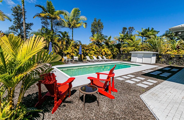 Paradise Retreat, POOL, Hot Tub and AC with ECO energy!