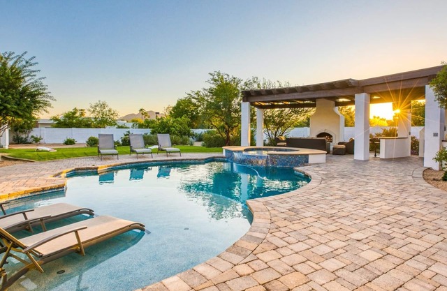 Paradise Valley Retreat - Expansive Backyard, Casita, Stunning Pool & Spa!