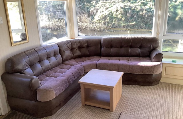 Park Lodge sleeps 6 On Beautiful Rural Welsh Farm