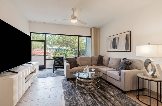 Park Shore Resort, 1st floor newly renovated 2BR unit w/fantastic water views, 1.25 miles to beach!
