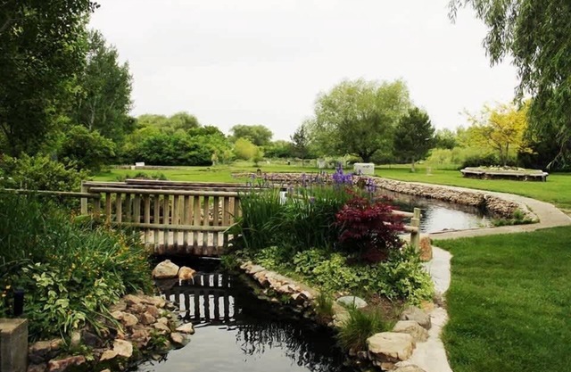 Parks & Hiking Trails Close by, Private Room!