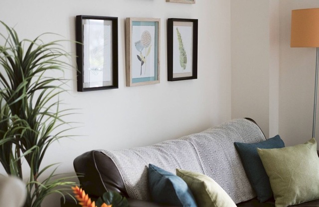 Pass the Keys | Lovely 2-bed Glasgow Harbour with Parking and Views