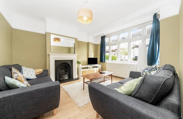 Pass the Keys | Spacious Family Home in London