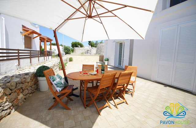 Pavon House Blue -Villetta 80 meters from the sea, 3 km from Torre San Giovanni beaches