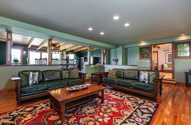 Peace and solitude await you at Moon Valley Lodge in rural Jo Daviess County ILn