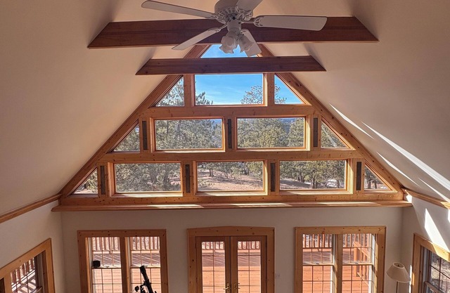 Peace & Quiet Mountain Escape Close to Denver and world-class Ski Resorts!