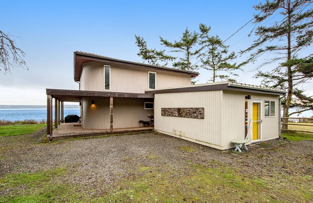 Peace & Tranquility, Beach Access, Gorgeous Waterfront Views - Dogs OK
