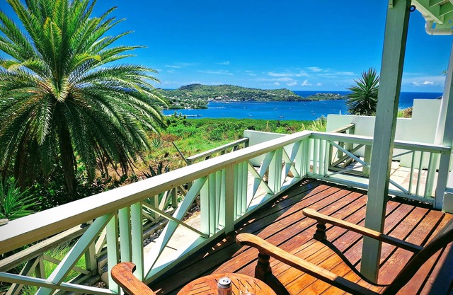 Peaceful 1 bedroom cottage with ocean views