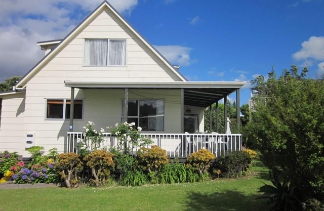 Peaceful 2 Storey House close to beach