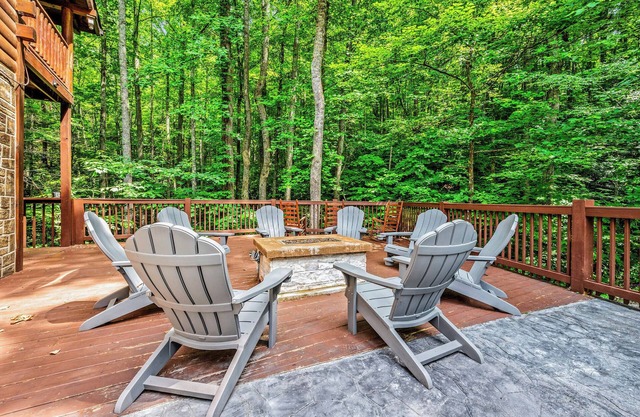Peaceful 2BD Cabin w/FirePit! Game Room + HOT TUB