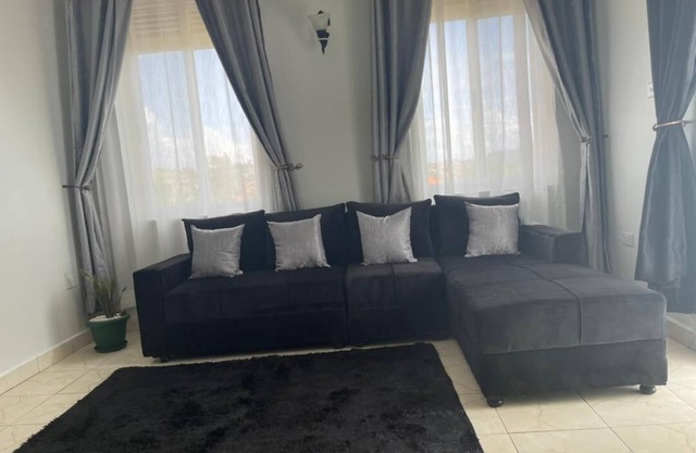 peaceful and quiet apartment with 24 hr security