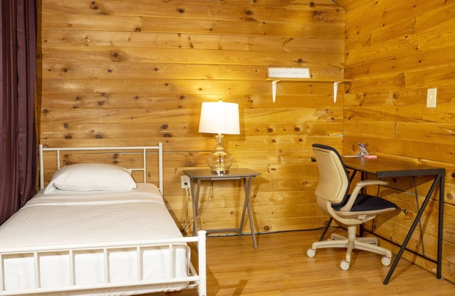 Peaceful Decor crafted Apartment 1 BEDROOM 2 BATHROOMS