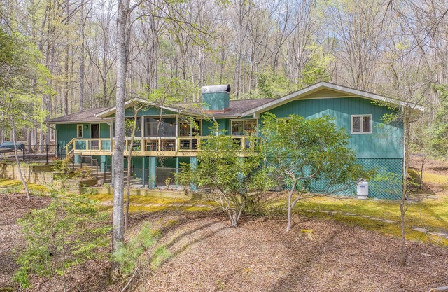 Peaceful Dog-Friendly Cottage in Pisgah Forest with 1+ Acre of Green Space