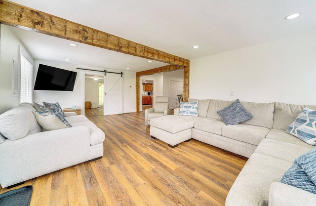 Peaceful Home w/Patio on 30 Acres in Coxs Creek!