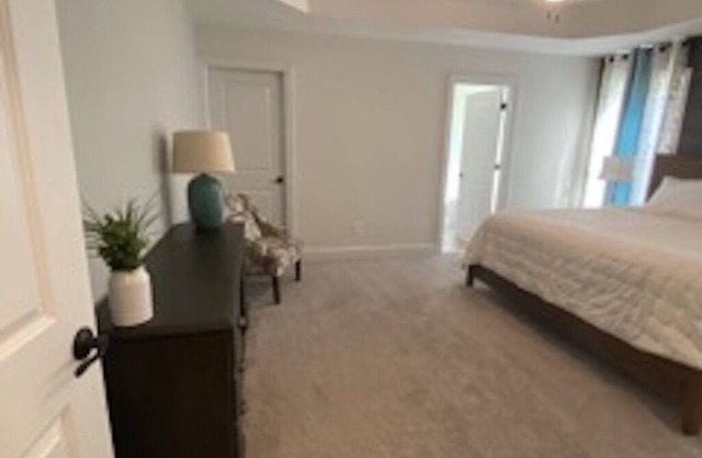 Peaceful Homestead, 20 mins from Ft Liberty Longstreet gate. Pet friendly!