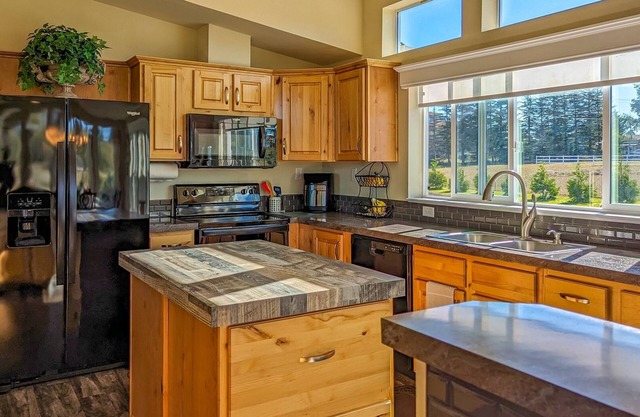 Peaceful Pastures: Peaceful, immaculate home near Dungeness Wildlife Refuge