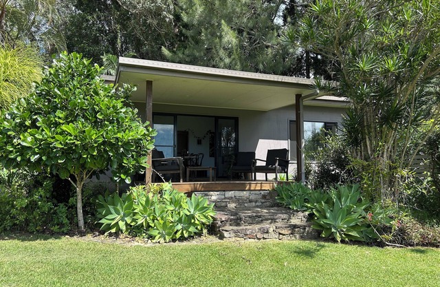Peaceful retreat with panoramic hinterland views, 20 mins to Byron beaches