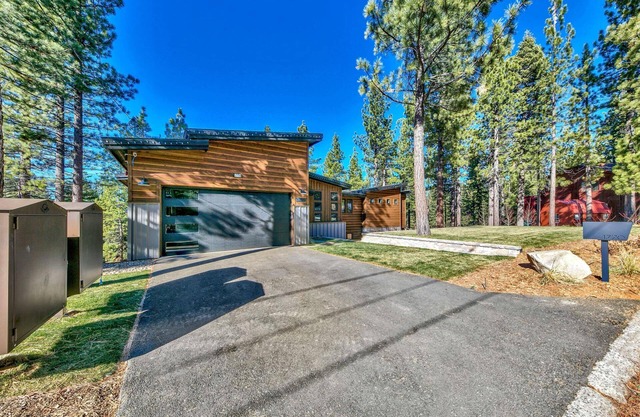 PeakView: Air Conditioning, Luxury 6br, Hot Tub Game Room, Theater, Bar, Near Lake, Heavenly, Hiking