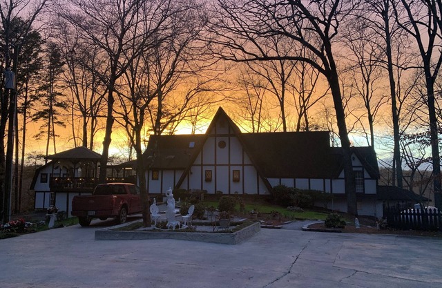 Peartree Cottage at Saluda River Farms