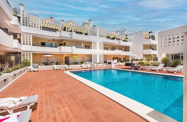 Penthouse apartment in Cabanas Royal Beach with free WIFI & Pool.