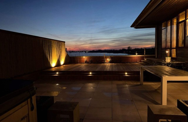 Penthouse with Jacuzzi and Sauna on the waterfront
