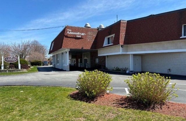 Perfect Cape Cod Stop – 3 Units Near Ferry Terminal & Downtown Falmouth