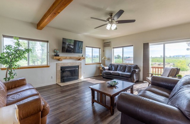 Perfect Country Getaway Near Durango, Mountains, Lakes, Mesa Verde, Skiing