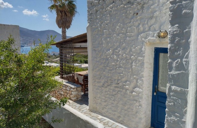 Perfect family holiday Cottage, walk to the Beach + Pool access