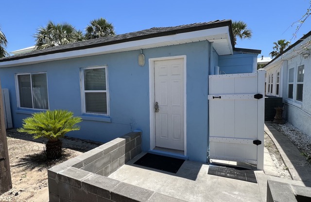 Perfect for Couple's Getaway or Small Family