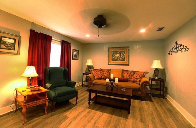 Perfect for transitioning from old home to new home, traveling nurses, students.