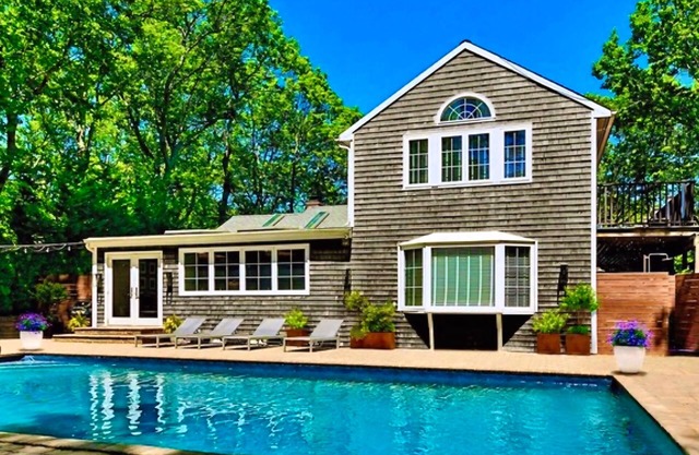 Perfection in Sag Harbor : 5 Bedrooms with saltwater pool - walk to Beach