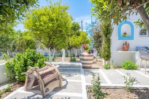 PERIVOLI 1-CHORA(5min away from the center by car)