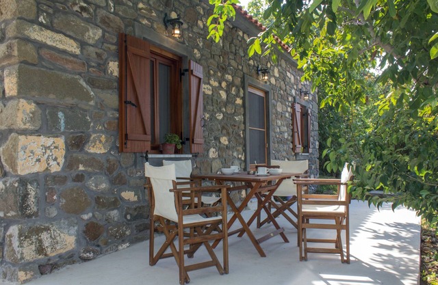 'Perivoli' Stone House
