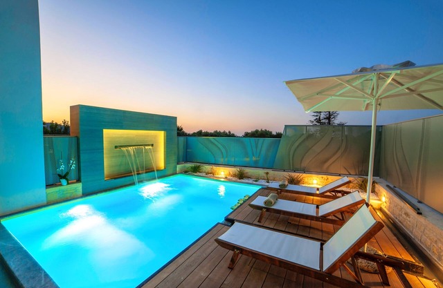 Perla Villas | 2 Private Heated Swimming Pools