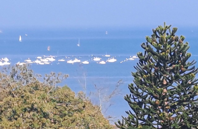 PERROS-GUIREC, 400m away, PANORAMIC VIEW, 2/6 person "Ti Mariana