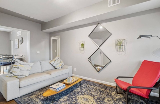 Pet&Baby Friendly 2BR w/in-unit Laundry *WIFI*