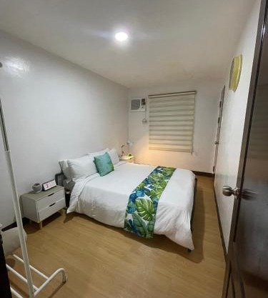Pet-friendly 1BR Condo Unit in Imus with Wifi Netflix -Min 2 nights