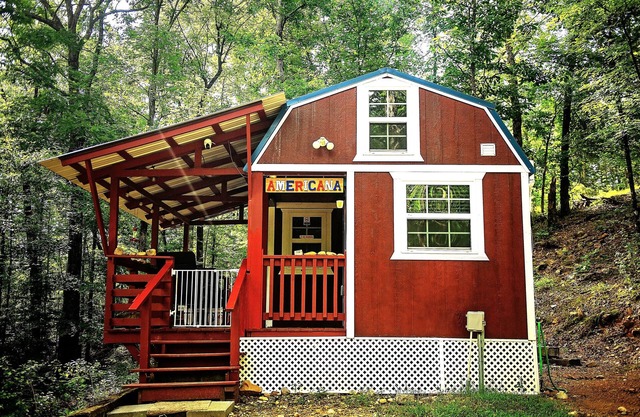 Pet-friendly, blissful w/fire pit, picnic area-3BR