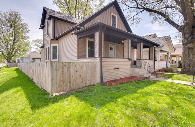Pet-Friendly Davenport Home - Near Casino & Golf