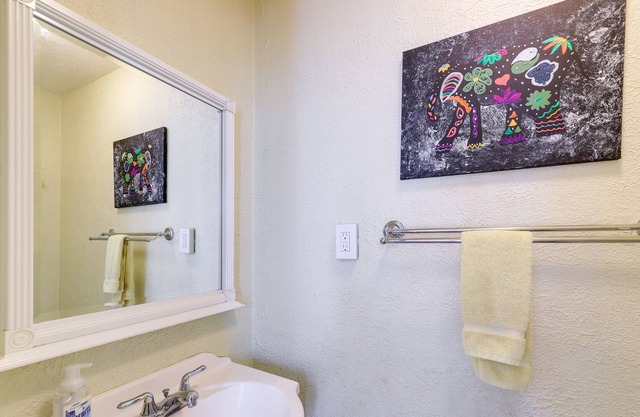 Pet-Friendly Denver Townhome ~ 2 Mi to Downtown!