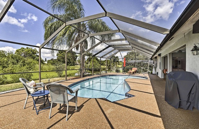 Pet-Friendly Fort Myers Home w/Patio & Grill!