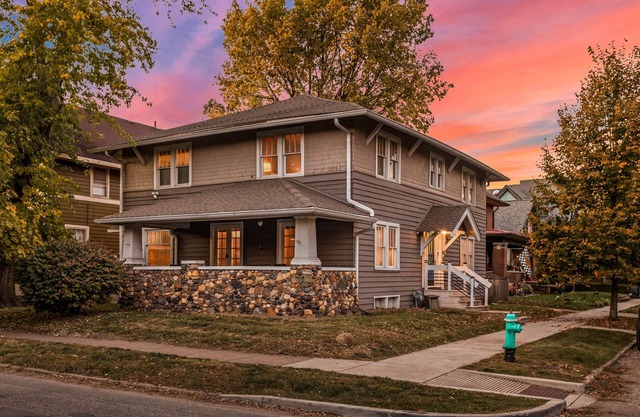 Pet Friendly, Fire Pit, Corn-hole | Indy Heritage House